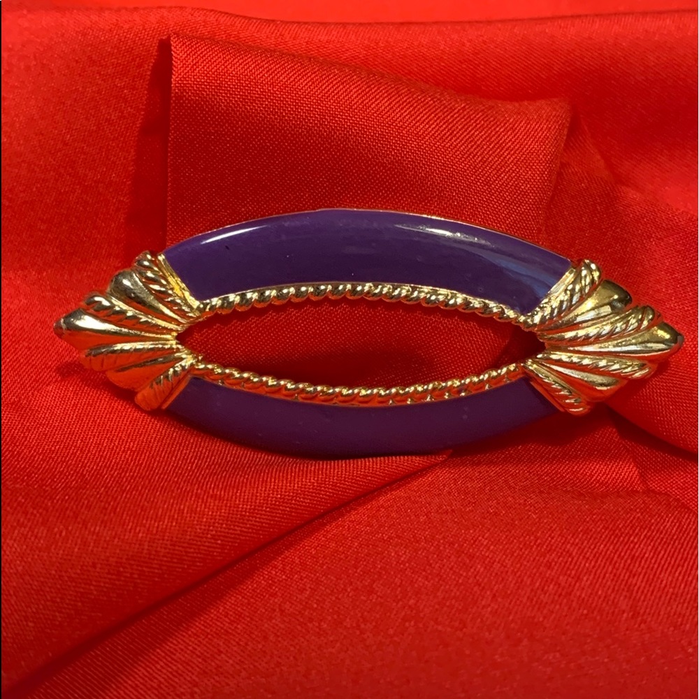 Purple Enamel with Gold Tone Accents Decorative Brooch/Pin ~Very Beautiful~